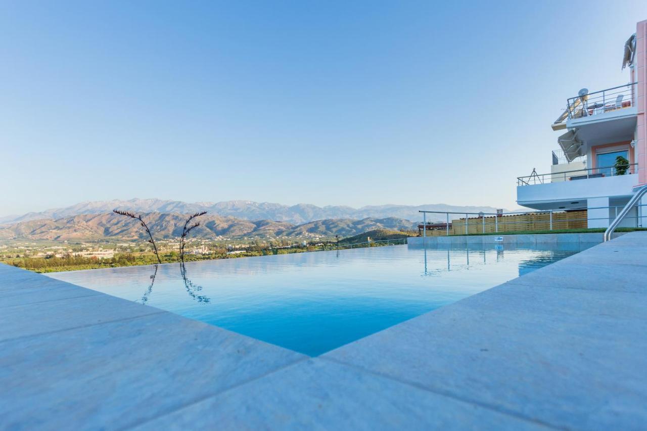 Villa Oasis Galatás Екстериор снимка