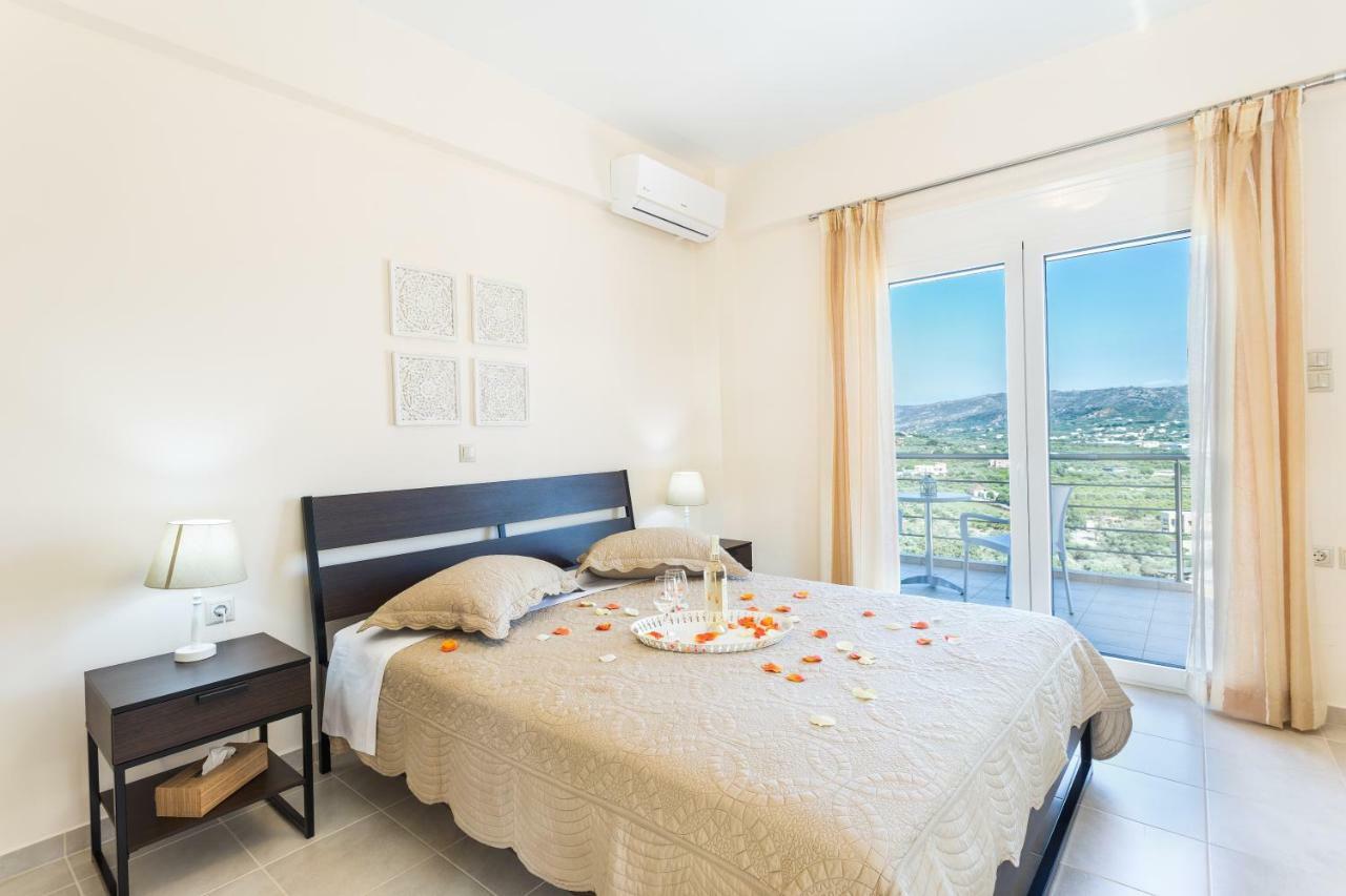 Villa Oasis Galatás Екстериор снимка