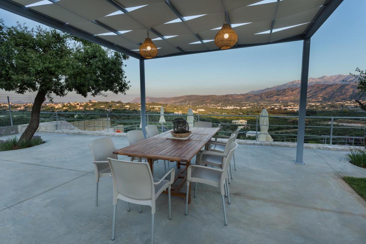 Villa Oasis Galatás Екстериор снимка